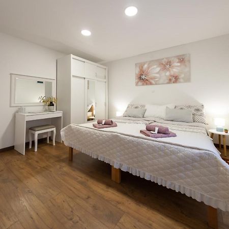 אוטוצאץ Apartments Travel מראה חיצוני תמונה